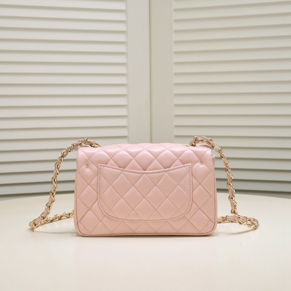 シャネルバッグ側面デザイン